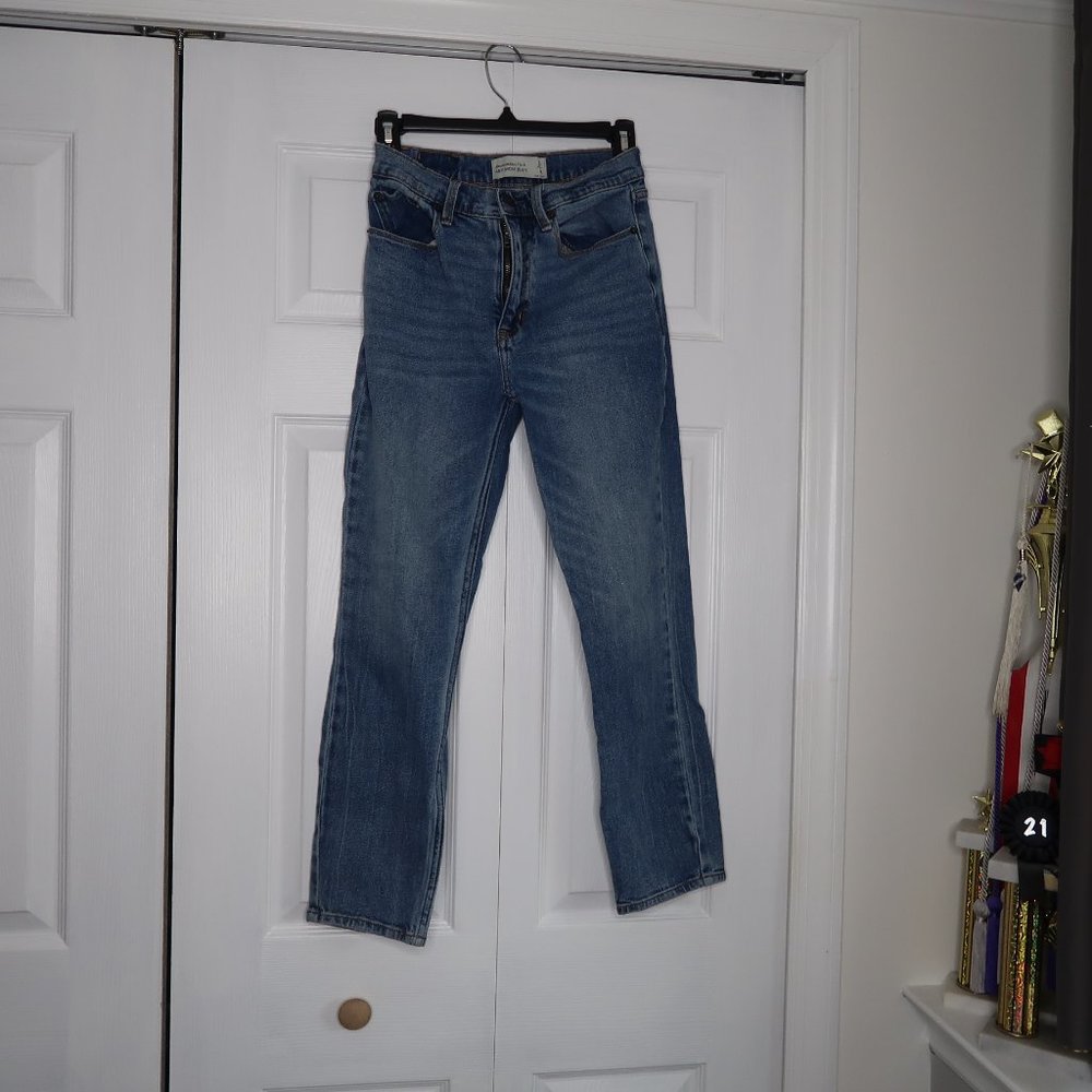 mom jeans